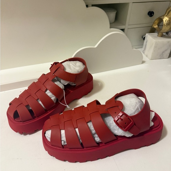 Zara Red Strappy Sandals. New with tags - Picture 3 of 8